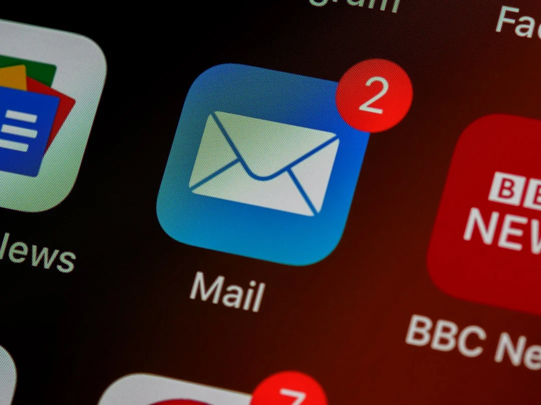 Sticky notes with holiday marketing ideas for Christmas social media and email campaigns.